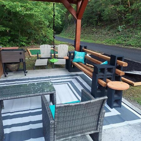 Fabulous Pet-Friendly, Family Cabin With Outdoor Kitchen, Hot Tub, Sauna, Fireplace, Theater Room, Arcade, Pool Table, And Fire Pit Within Minuties Of Dollywood เซอเวียร์วีล ภายนอก รูปภาพ
