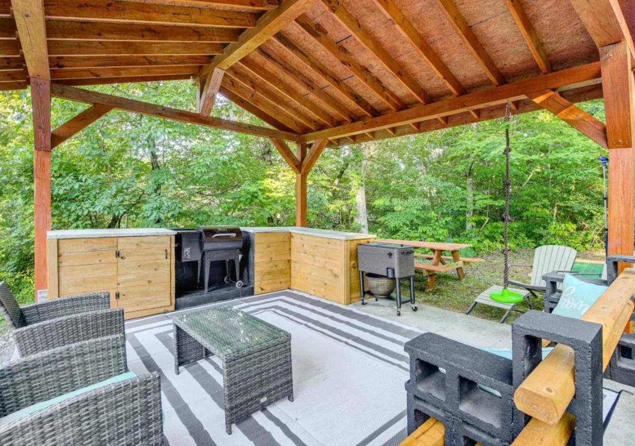 Fabulous Pet-Friendly, Family Cabin With Outdoor Kitchen, Hot Tub, Sauna, Fireplace, Theater Room, Arcade, Pool Table, And Fire Pit Within Minuties Of Dollywood เซอเวียร์วีล ภายนอก รูปภาพ