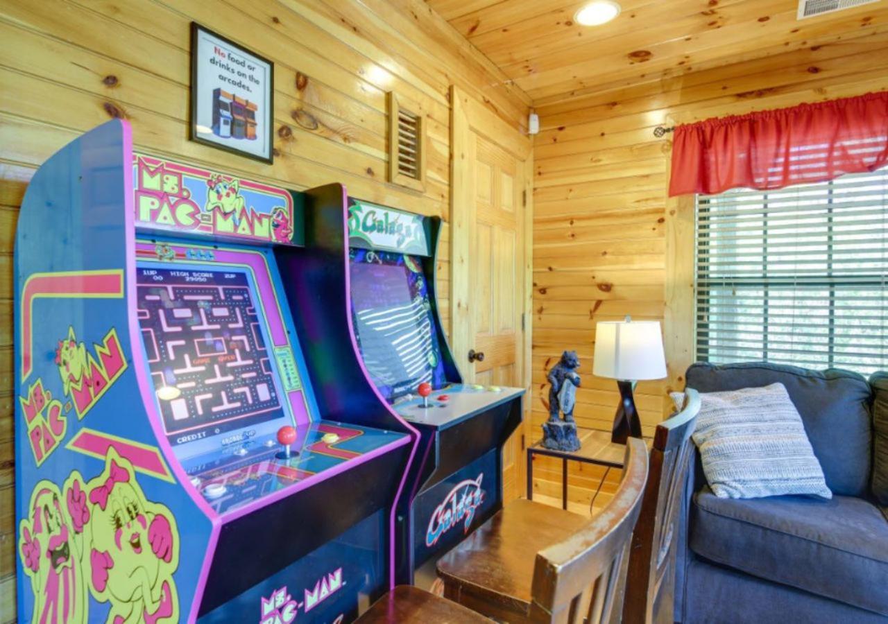 Fabulous Pet-Friendly, Family Cabin With Outdoor Kitchen, Hot Tub, Sauna, Fireplace, Theater Room, Arcade, Pool Table, And Fire Pit Within Minuties Of Dollywood เซอเวียร์วีล ภายนอก รูปภาพ