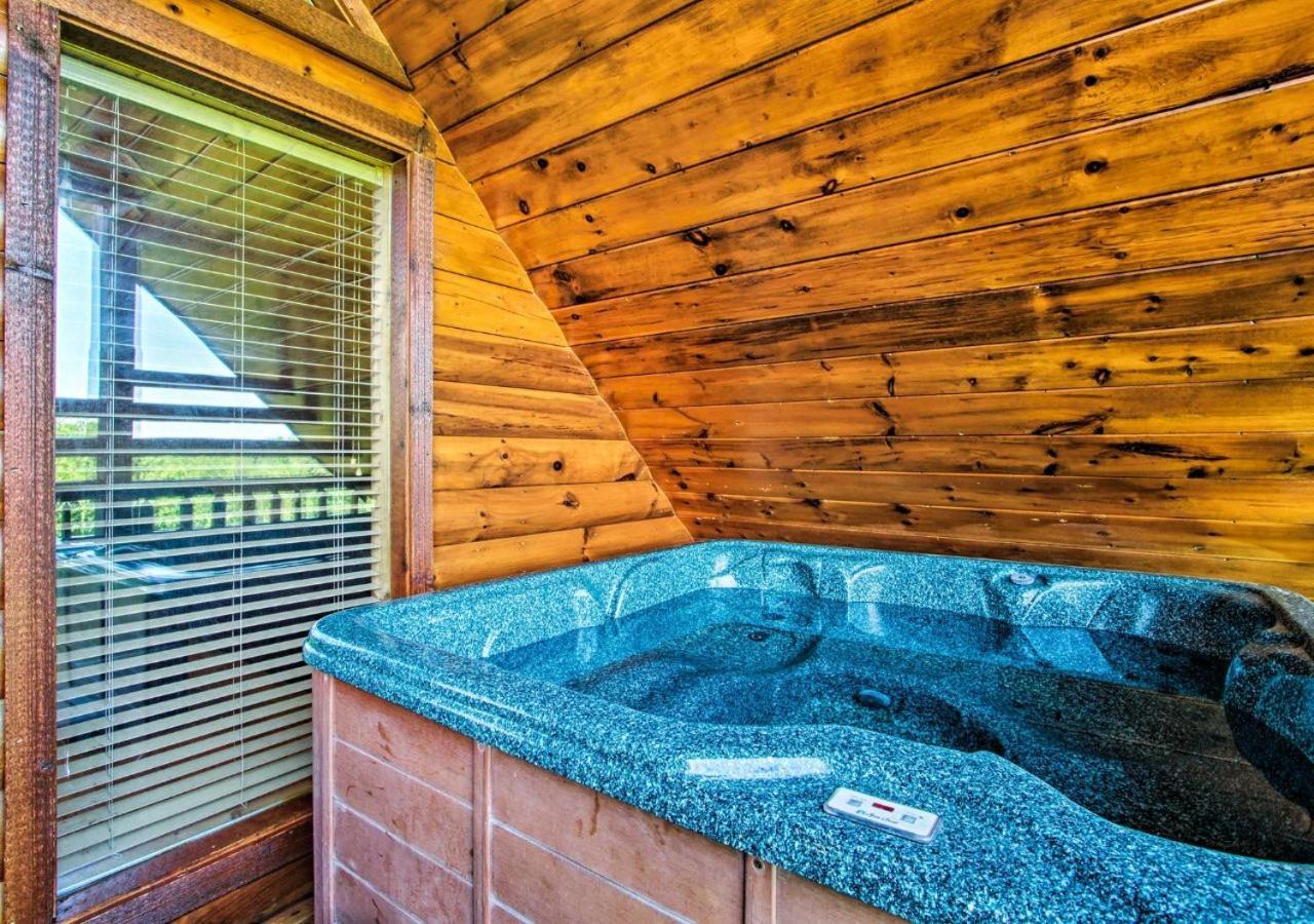 Fabulous Pet-Friendly, Family Cabin With Outdoor Kitchen, Hot Tub, Sauna, Fireplace, Theater Room, Arcade, Pool Table, And Fire Pit Within Minuties Of Dollywood เซอเวียร์วีล ภายนอก รูปภาพ
