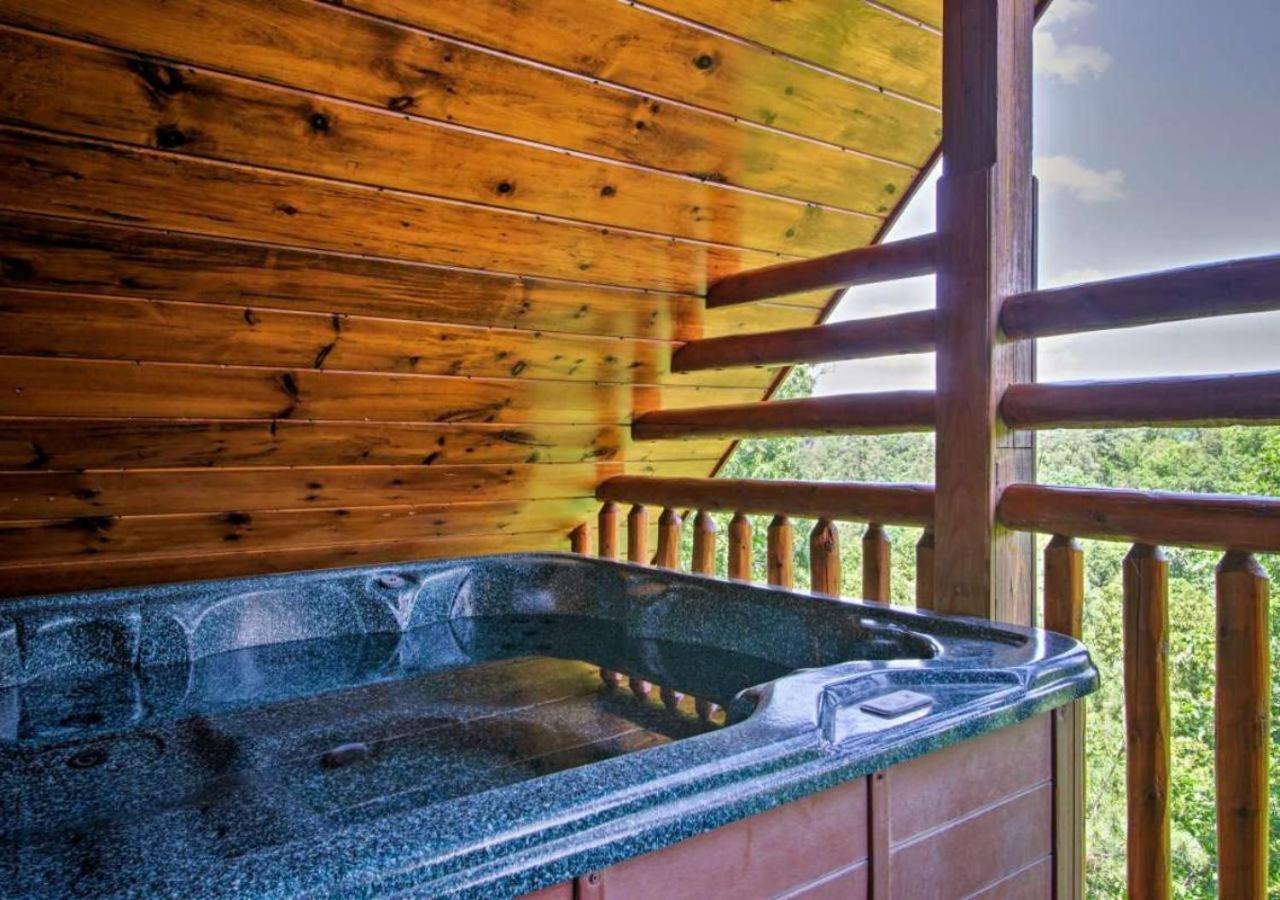 Fabulous Pet-Friendly, Family Cabin With Outdoor Kitchen, Hot Tub, Sauna, Fireplace, Theater Room, Arcade, Pool Table, And Fire Pit Within Minuties Of Dollywood เซอเวียร์วีล ภายนอก รูปภาพ
