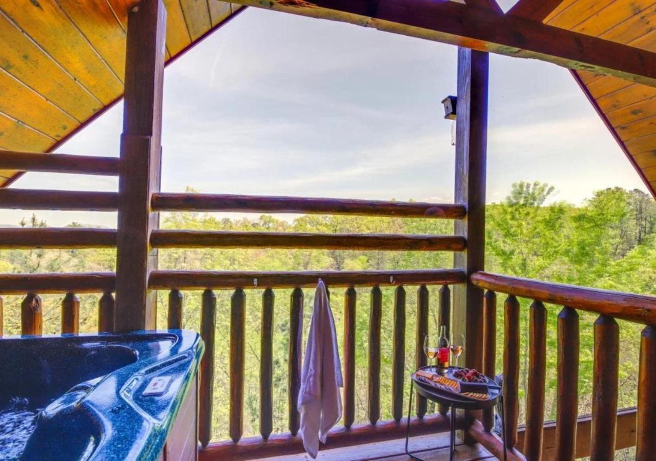 Fabulous Pet-Friendly, Family Cabin With Outdoor Kitchen, Hot Tub, Sauna, Fireplace, Theater Room, Arcade, Pool Table, And Fire Pit Within Minuties Of Dollywood เซอเวียร์วีล ภายนอก รูปภาพ