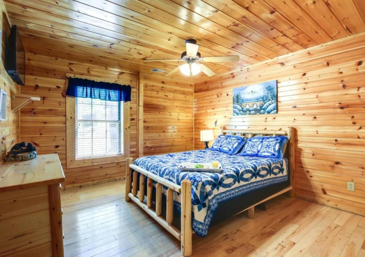 Fabulous Pet-Friendly, Family Cabin With Outdoor Kitchen, Hot Tub, Sauna, Fireplace, Theater Room, Arcade, Pool Table, And Fire Pit Within Minuties Of Dollywood เซอเวียร์วีล ภายนอก รูปภาพ