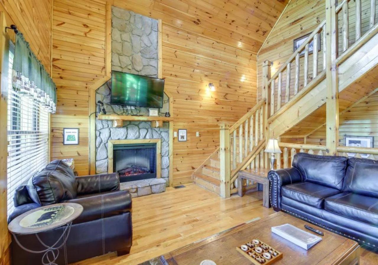 Fabulous Pet-Friendly, Family Cabin With Outdoor Kitchen, Hot Tub, Sauna, Fireplace, Theater Room, Arcade, Pool Table, And Fire Pit Within Minuties Of Dollywood เซอเวียร์วีล ภายนอก รูปภาพ