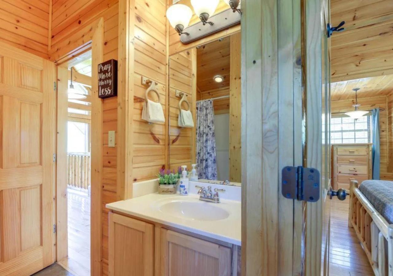 Fabulous Pet-Friendly, Family Cabin With Outdoor Kitchen, Hot Tub, Sauna, Fireplace, Theater Room, Arcade, Pool Table, And Fire Pit Within Minuties Of Dollywood เซอเวียร์วีล ภายนอก รูปภาพ