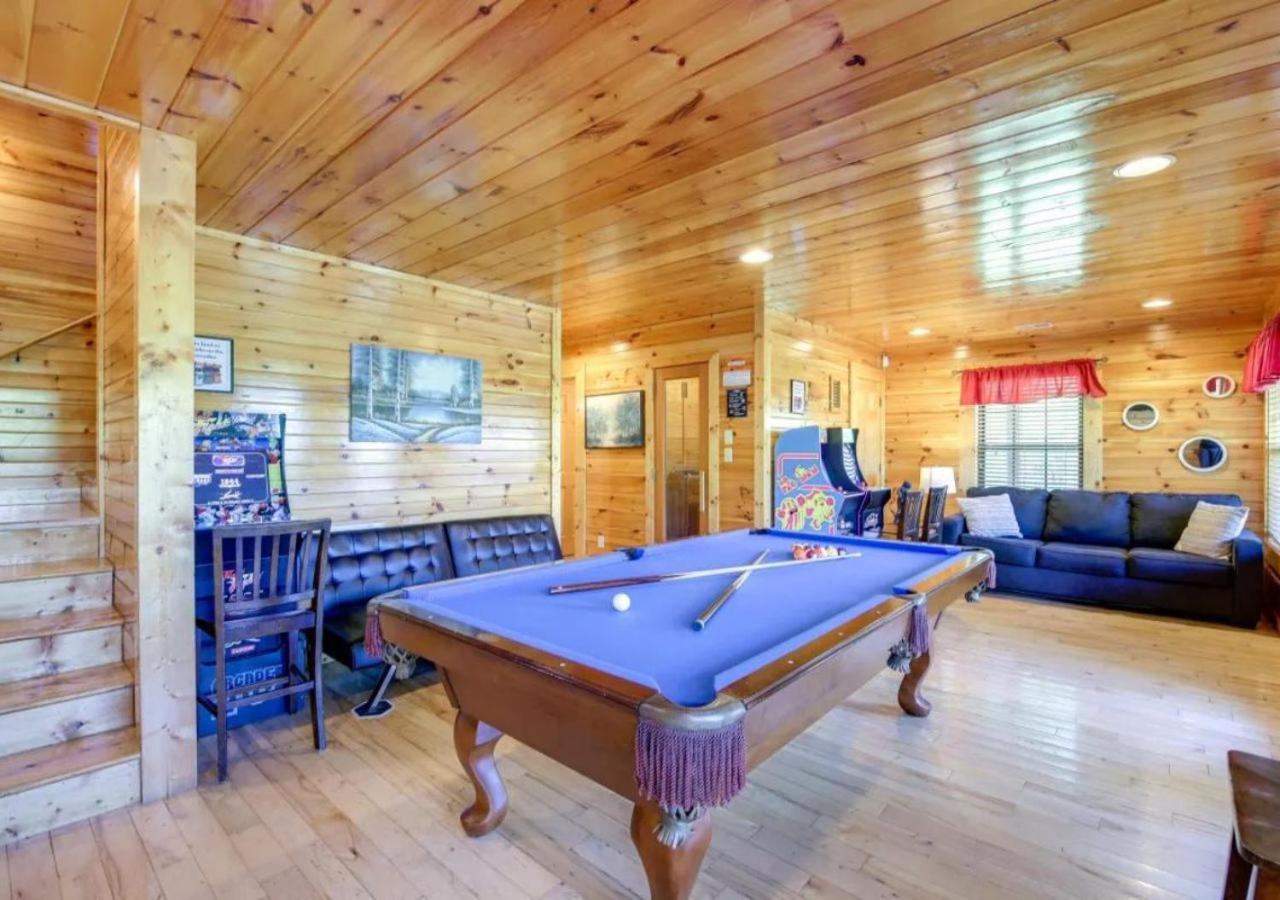 Fabulous Pet-Friendly, Family Cabin With Outdoor Kitchen, Hot Tub, Sauna, Fireplace, Theater Room, Arcade, Pool Table, And Fire Pit Within Minuties Of Dollywood เซอเวียร์วีล ภายนอก รูปภาพ